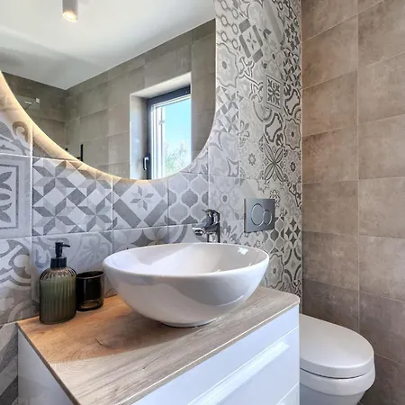 Tiamo By Interhome * Kastelir